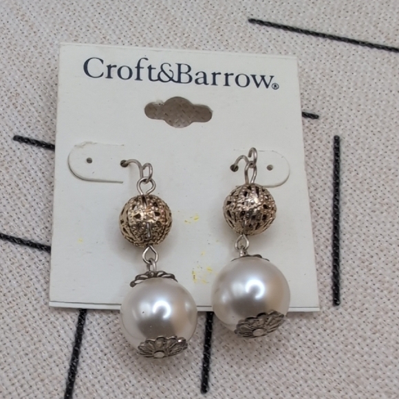 Kohl's Silver and Cream Earrings with Pearls and Textured Beads - Picture 1 of 4